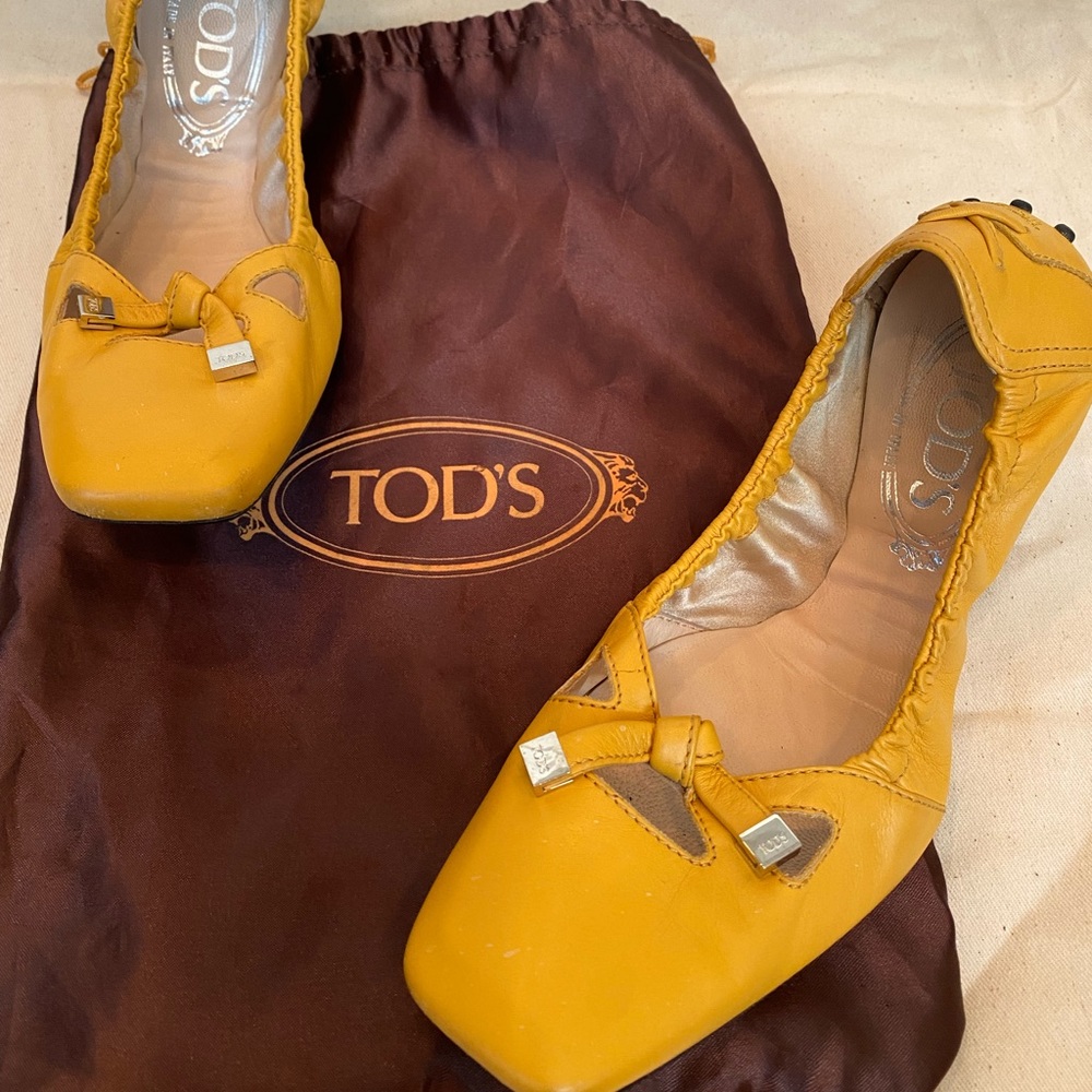Tod’s Golden Yellow Leather Ballet Flats